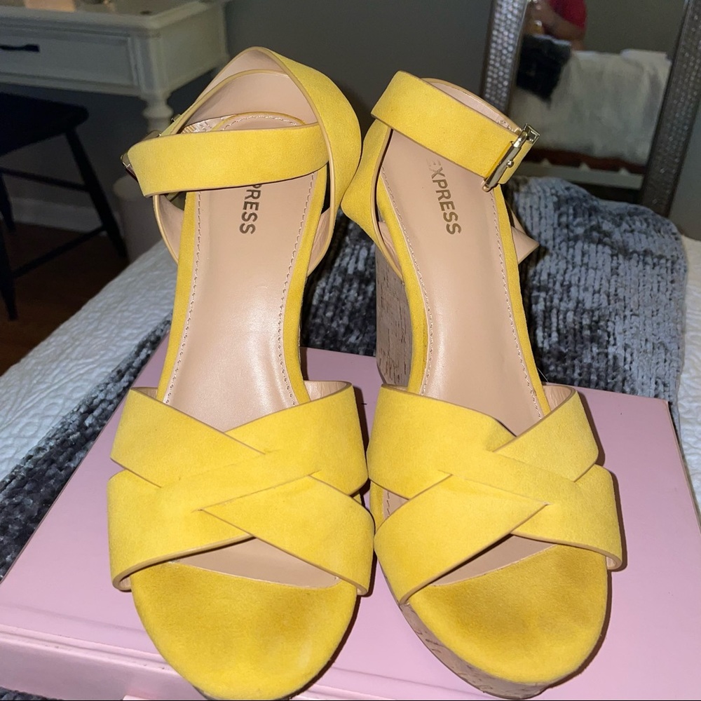 Yellow Wedges